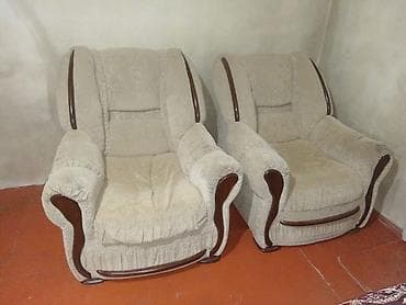 parca: Mebel dəsti – klassik üslubda Tərkibi: - 3 yerlik divan - 2 ədəd — 1