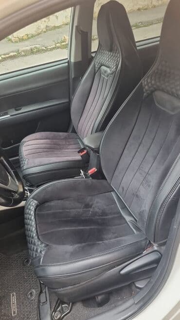 прокат авто без водителя: Günlük, Toyota, Depozitlə, Qalmamaq şərti ilə — 2