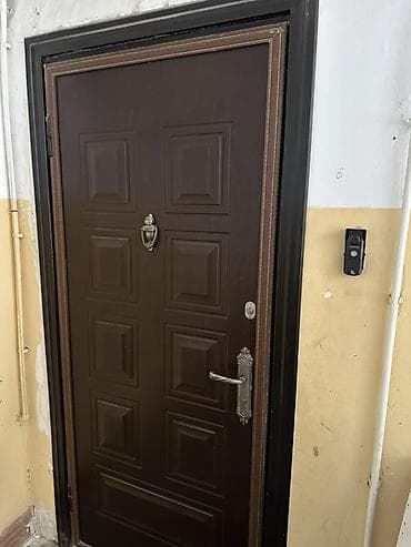 Гаражи: Azadlıq metrosuna 5 dəqəlik məsafədə. Rəsulzadə qəsəbəsi daş bina 3 — 9