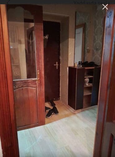 otaq yoldaşı axtarıram: Oglan otag yoldasi axtarilir telebe veya genc is adami evdə — 6