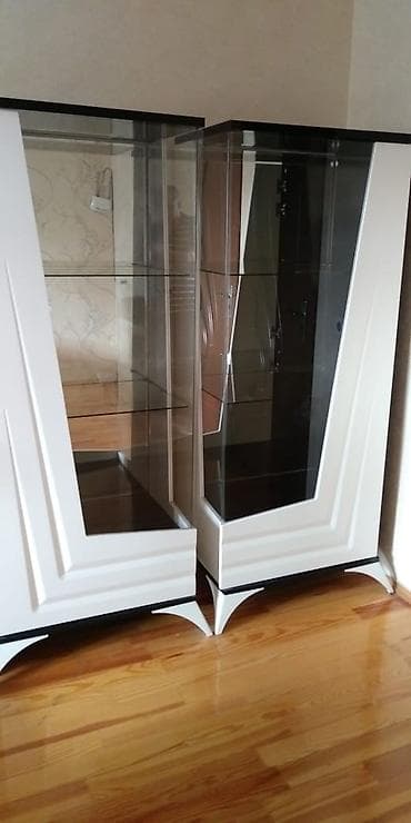 Şüşəli dolab vitrini, İşlənmiş