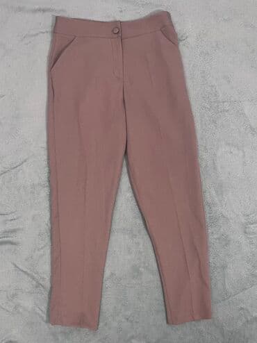 üçlü qadın kostyumları: Boz rəngdə qadın kostyumu, rəsmi görüşlərdə və ya ziyafətlərdə — 7