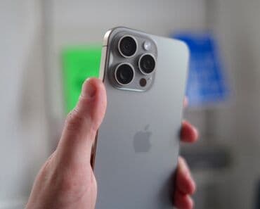 telefon ekran təmiri: IPhone 15 Pro Max, 256 GB, Natural Titanium, Face ID — 3