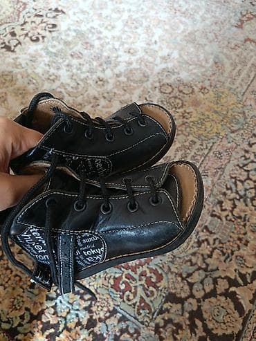 Uşaq üçün dəri sandalet/ayaqqabı - Rəng: qara - Material: üst hissə – — 2