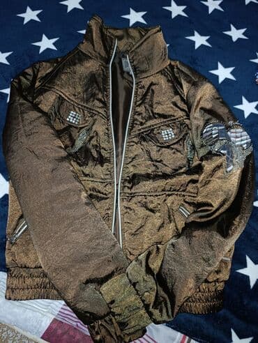 женские спортивные костюмы с стразами: Qadın üçün parıltılı bomber gödəkçə - Rəng: qəhvəyi-bronz metallaşmış — 3