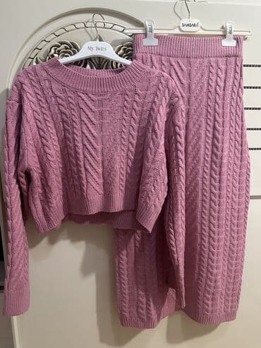 Yeni, etekli dest. 50azn e alinib hec geyinilmeyib. S ölcu lalafo.az -da Yeni, etekli dest. 50azn e alinib hec geyinilmeyib. S ölcu