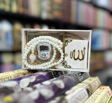 dini şəkillər yüklə: *Kiçik Qurani Kərim (Dekor),* *Zikrsayan və mirvari təsbeh seti.* — 2