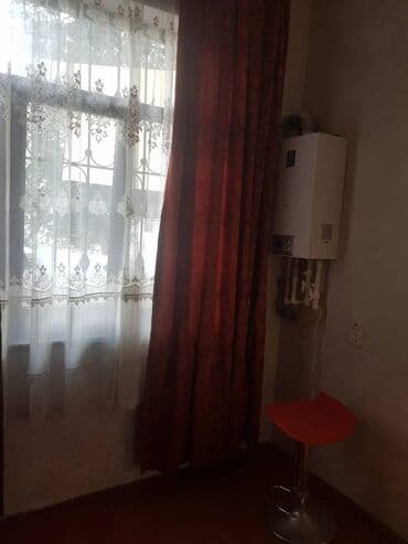 1 otaqlı kohnə tikili: Nərimanov metrosunun yaxınlığında Heydər əliev prospektində yerləşən 5 — 16