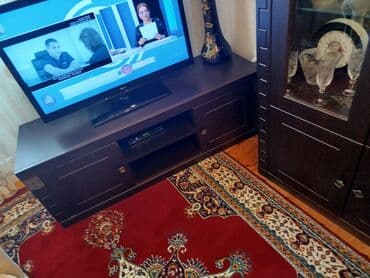 otaq qapılar: Qonaq otağı üçün dəst – tünd qəhvəyi rəngdə MDF/LDSP mebel komplekti — 3