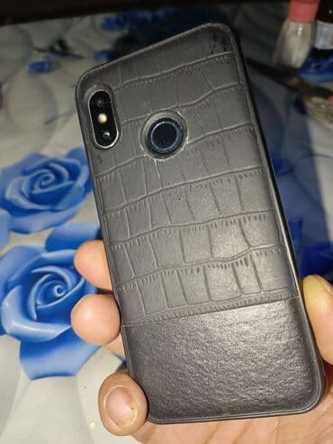 mini android telefonlar: Məhsul: Android smartfon Xüsusiyyətlər: - Ekran: çərçivəli dizayn — 1