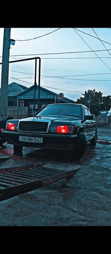 мерс сапог грузовой бишкек цены: Mercedes-Benz 190E avtomobili. Avtomobil yaxşı vəziyyətdədir. Salon — 12