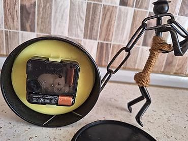 ev saatı: Qedimi saat Pult daşiyla işliyir — 2