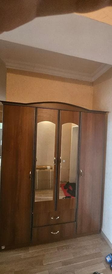 4 двери, Коричневый, Дерево, Распашной, Прямой шкаф — 3