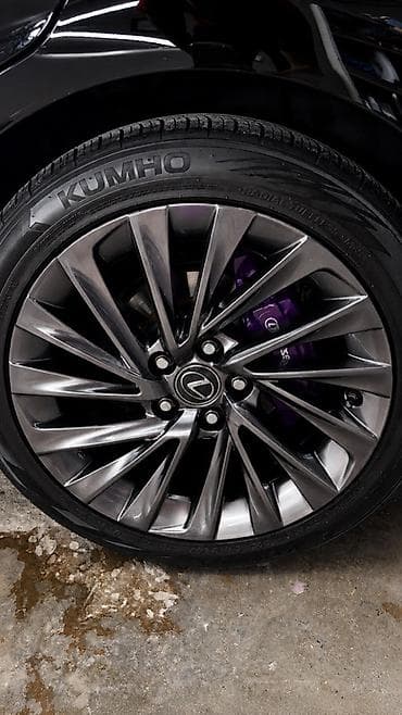 Lexus ES üçün orijinal 18 düymlük yüngül lehimli disklər və Kumho