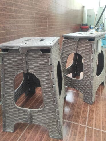 karaca əhmədli: Teze unvan Ehmedli metrosu boyuk stullardi taburetka Kimi — 2