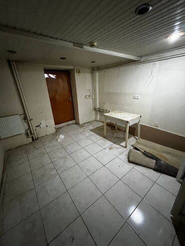 xacmaz obyekt: Əhmədli metrosunun yaxınlığında neapolda yol kənarı 1-ci mərtəbəsində — 2