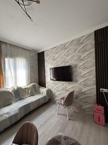 su daş: Təsvir: - Xırdalanda 3 otaq 1 metbex heyet evi satılır.Metbex — 4