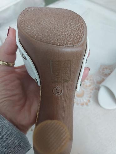 Босоножки, сандалии, шлепанцы: Сабо, Размер: 35.5, цвет - Белый, Новый — 2