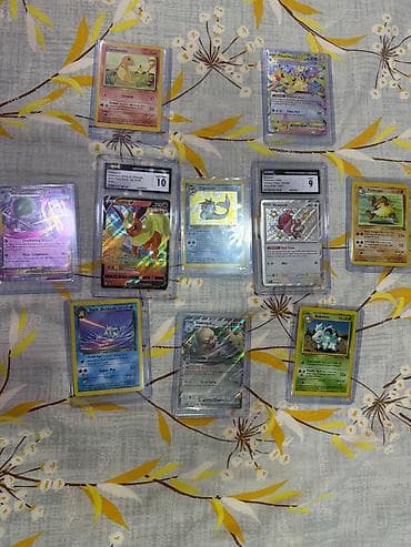 Orijinal Pokemon kartlar, 1999 ve yeni kartlar qarisiqi. Charmander