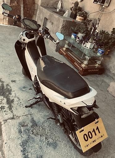 Moon brand - Moped, 80 sm3, 2024 il, 100000 km — 2