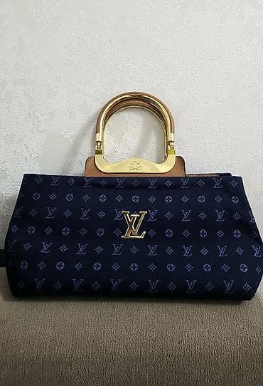 Louis Vuitton əl çantası - Model: monoqram naxışlı, qızılı “LV”