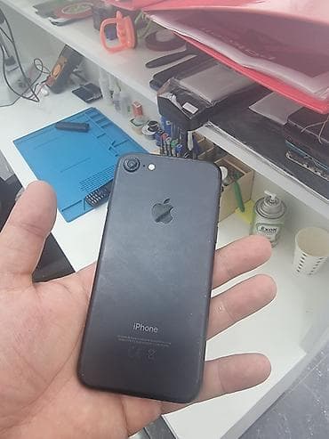 electronics iphone: IPhone 7, Qara — 4