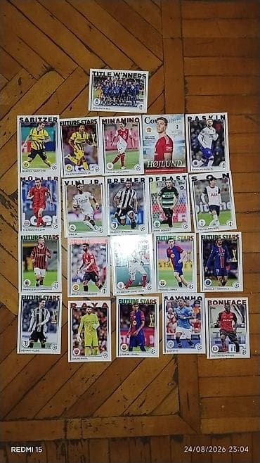 Futbol kolleksiya kartları dəsti Məzmun: - Topps/UEFA tərzində — 1
