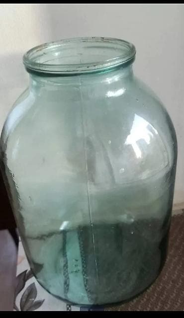 19 litr su: 2l sovetin ballonları satılır.Biri 1 AZ. Təmizdir, hec bir güsuru — 1
