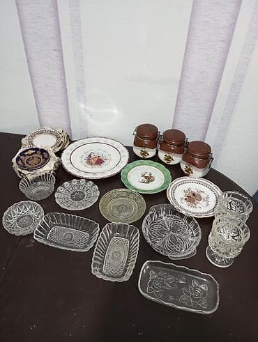 versace servis: Mətbəx üçün müxtəlif serviz və qablar dəsti - Fərqli ölçü və — 1