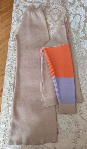 kostyum qadin: Triko dəst. Türkiyədən sifariş olunub. Ölçü L/Xl. Qalın yumşaq — 1