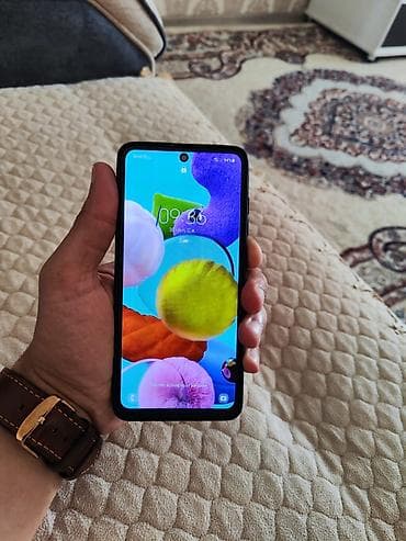galaxy s26: Samsung Galaxy A51 — 1