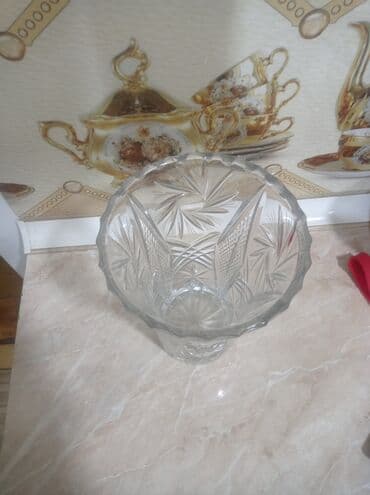 Ev saatları: Bir vaza, Xrustal — 2