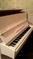 piano dersleri baki: Pianino . 850azndən başlayan qiymətlərlə. Cadırılma və köklənmə — 1