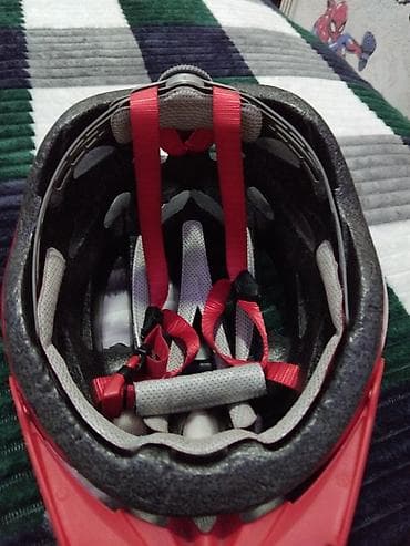 Velosiped dəbilqəsi – KAVIR, qırmızı rəng - Yüngül və möhkəm korpus