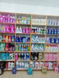 Vitrin mebeli Ela veziyyetdedi Sokulu veziyyetdedir Bes ay qabaq