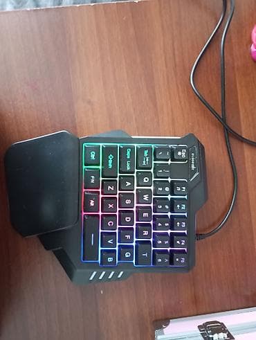 komputer ekrani: Oyunçular üçün təkəllüflü (one‑hand) RGB klaviatura Həm telefon həm — 1