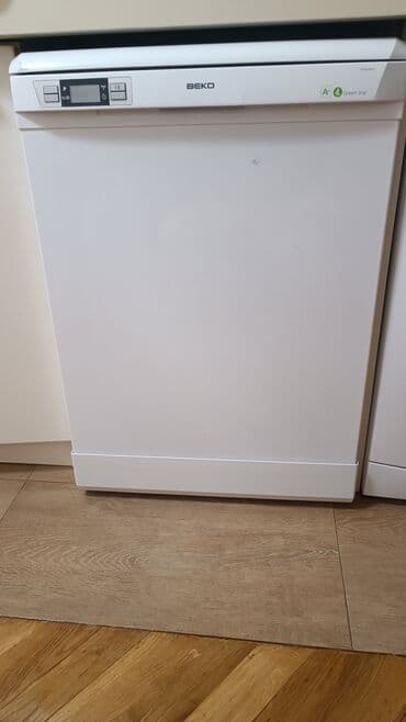 maşın üçün tozsovuran: Посудомойка Beko, Полногабаритная (60 см), Отдельностоящая, Б/у — 11
