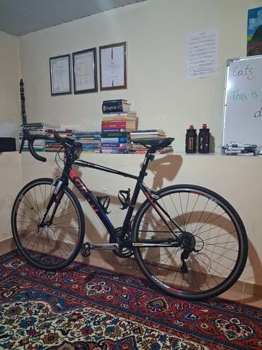 qruz nə deməkdir: İşlənmiş Şose velosipedi Giant, 29", sürətlərin sayı: 27, Ünvandan götürmə — 8