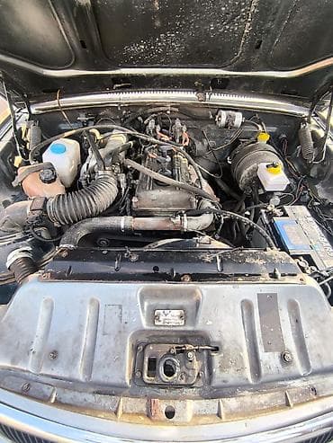 accent stop: GAZ-3110 Volga sedan - Kuzov: 4 qapılı sedan, boz rəng - Ön radiator — 5
