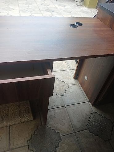 kunc divan: Masa – iş/ofis üçün - Material: ağac teksturalı MDF/LDSP (qoz — 2