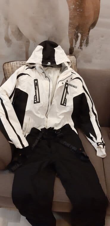 Аксессуары: Alpine Pro xizək kostyumu. Bir neçə dəfə istifadə olunub. Ölçü-48 — 1