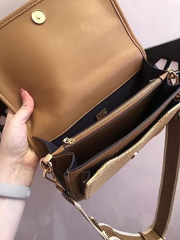 Другая женская одежда: Бренд Parfois Вместительная, компактная Сумка покупала в моле в — 7