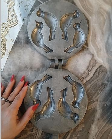 qədimi tavalar: Şirniyyət qəlibləri, rəng - Gümüşü, Metal, Fiqur — 1