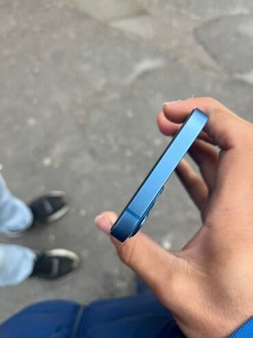 iphone 13 128 qiymeti: IPhone 13, Göy, Face ID — 3
