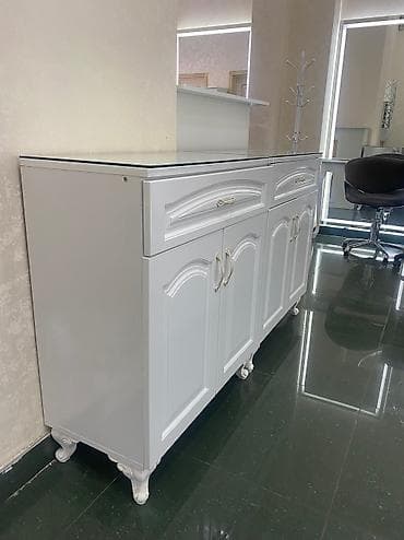 masaj evde baki: 2 eded skaf. Ust hisee cekmese asagi 2 qapili polkali hisse.Uzerlerine — 2