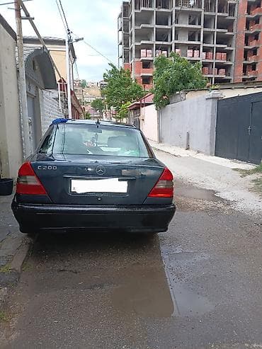 gencede kreditle masinlar: Mersedes c200.ili 1996 masin kirtedi 24 ayliq 6 ayin vermisem 412 — 6