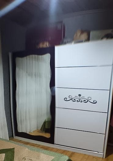 şkaf ucuz: İşlənmiş, 2 qapılı, Güzgülü, Ağ, Taxta, Kupe, Düz dolab — 1