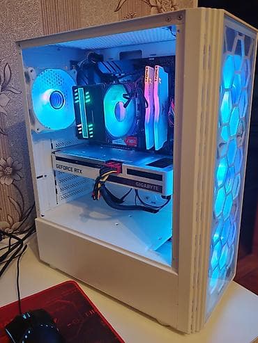 masaüstü konputer: Güclü oyun və iş üçün yığılmış masaüstü PC + aksesuarlar Kompüterin — 2