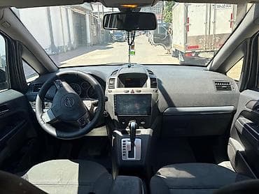 Opel Zafira: 1.9 l | Van/Minivan — 3