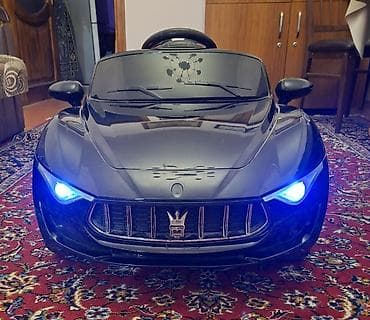 elekt: Uşaq üçün elektrikli avtomobil – Maserati üslubunda, qara rəng — 1